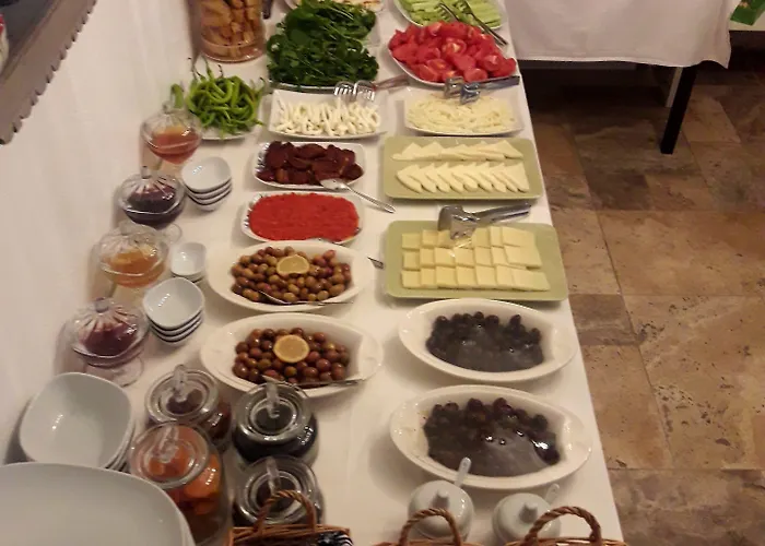 Готель Gule Cunda *