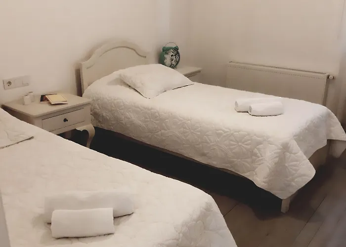 Gule Cunda Готель