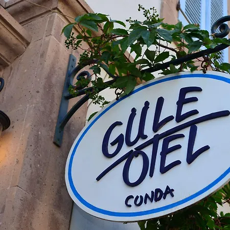 Gule Cunda Ξενοδοχείο *