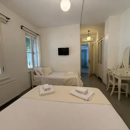 Gule Cunda Ξενοδοχείο