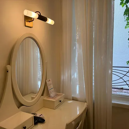 Gule Cunda Hotell