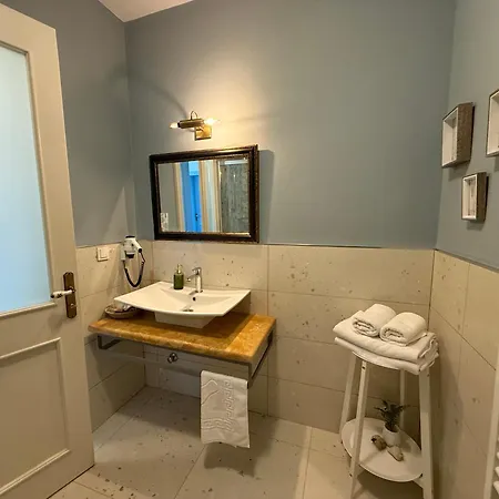 Ξενοδοχείο Gule Cunda