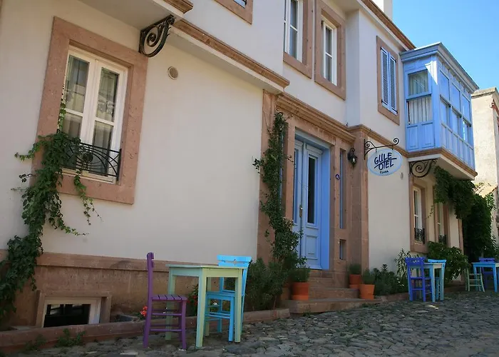 Gule Cunda מלון *